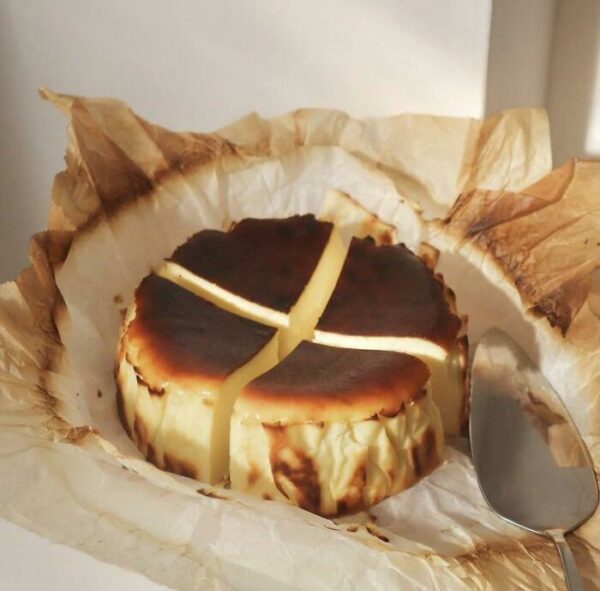 Bánh Basque Burnt Cheesecake